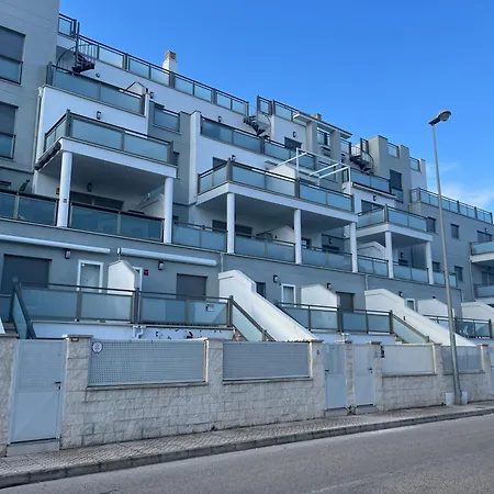 Duplex En Nova Entre Golf Y Met